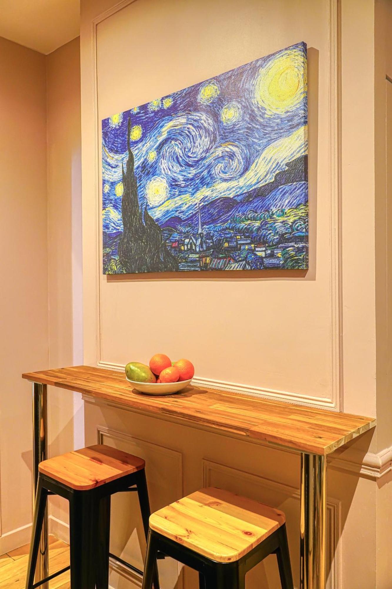 Suite Anna In Paris Republique Bilik gambar
