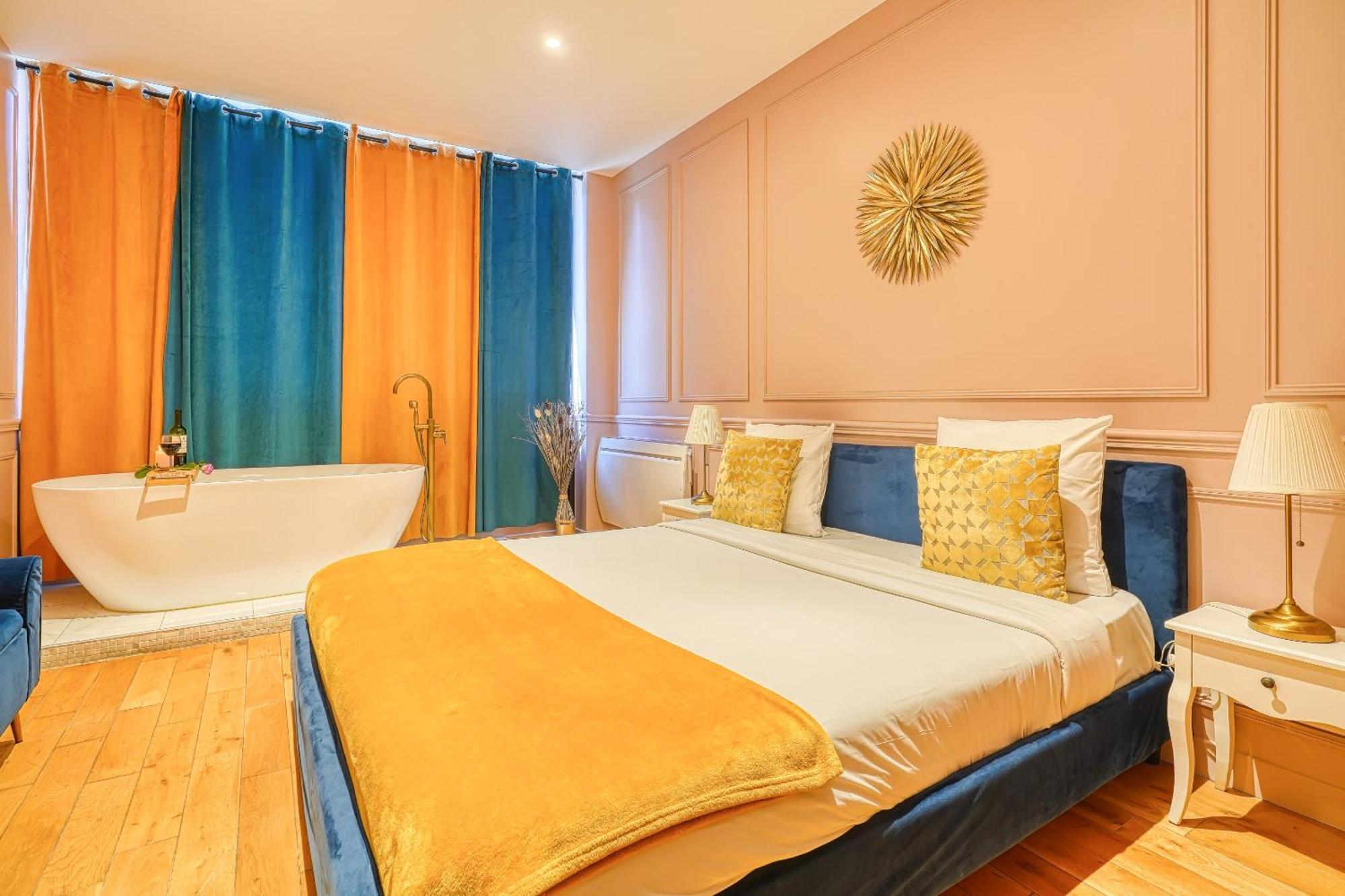 Suite Anna In Paris Republique Bilik gambar
